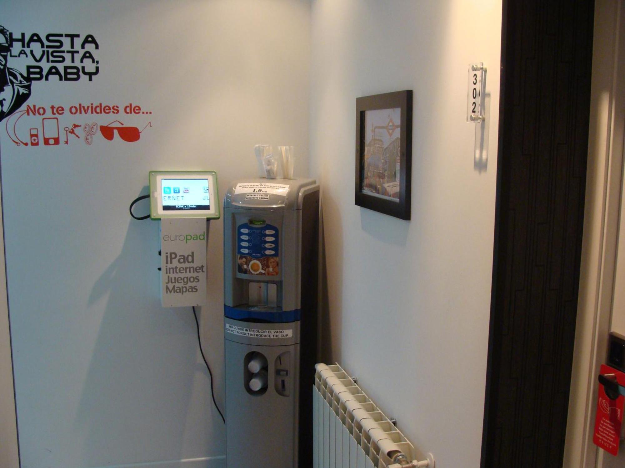 Hostal Jq Madrid 1 Екстериор снимка