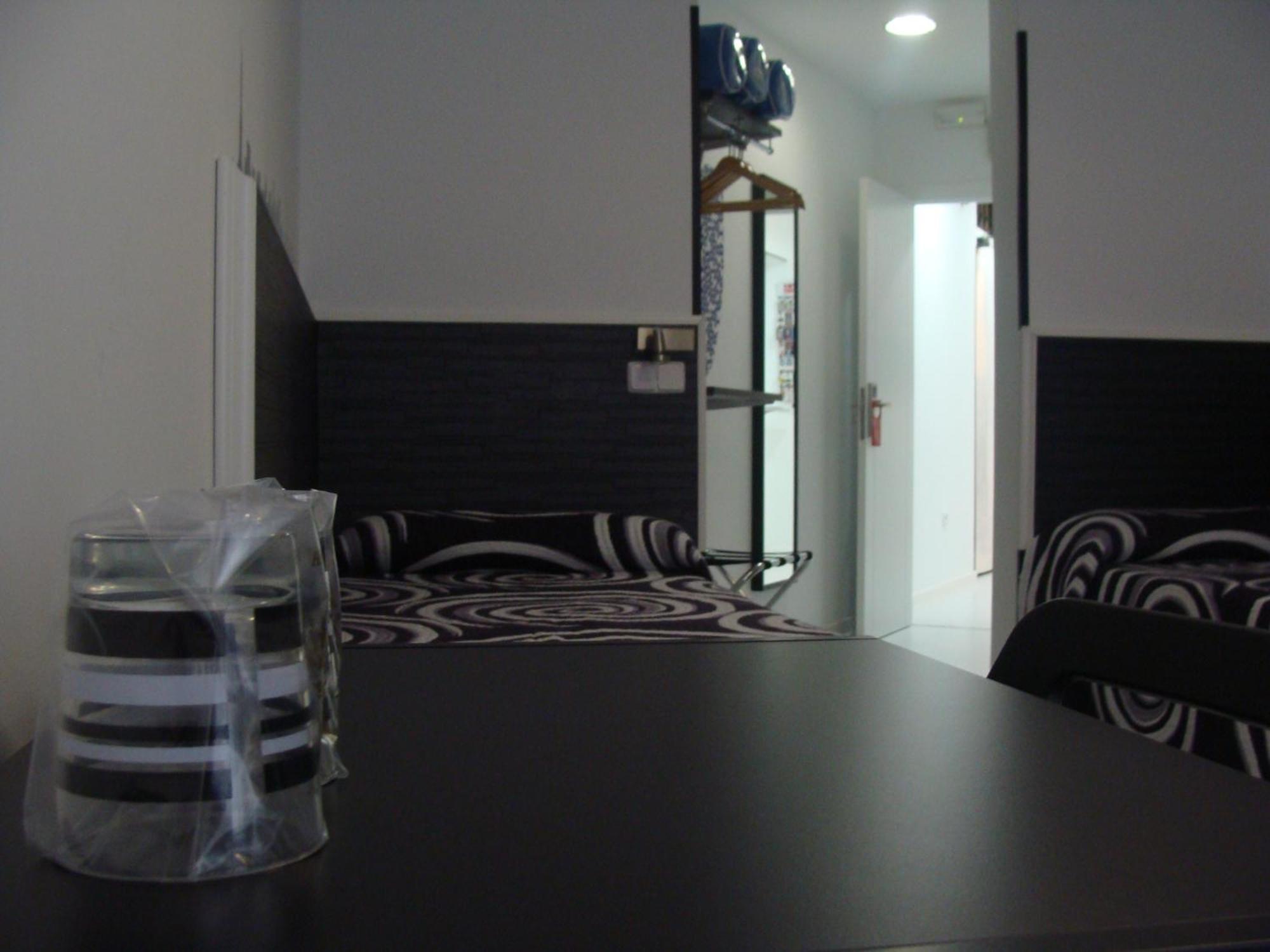 Hostal Jq Madrid 1 Екстериор снимка