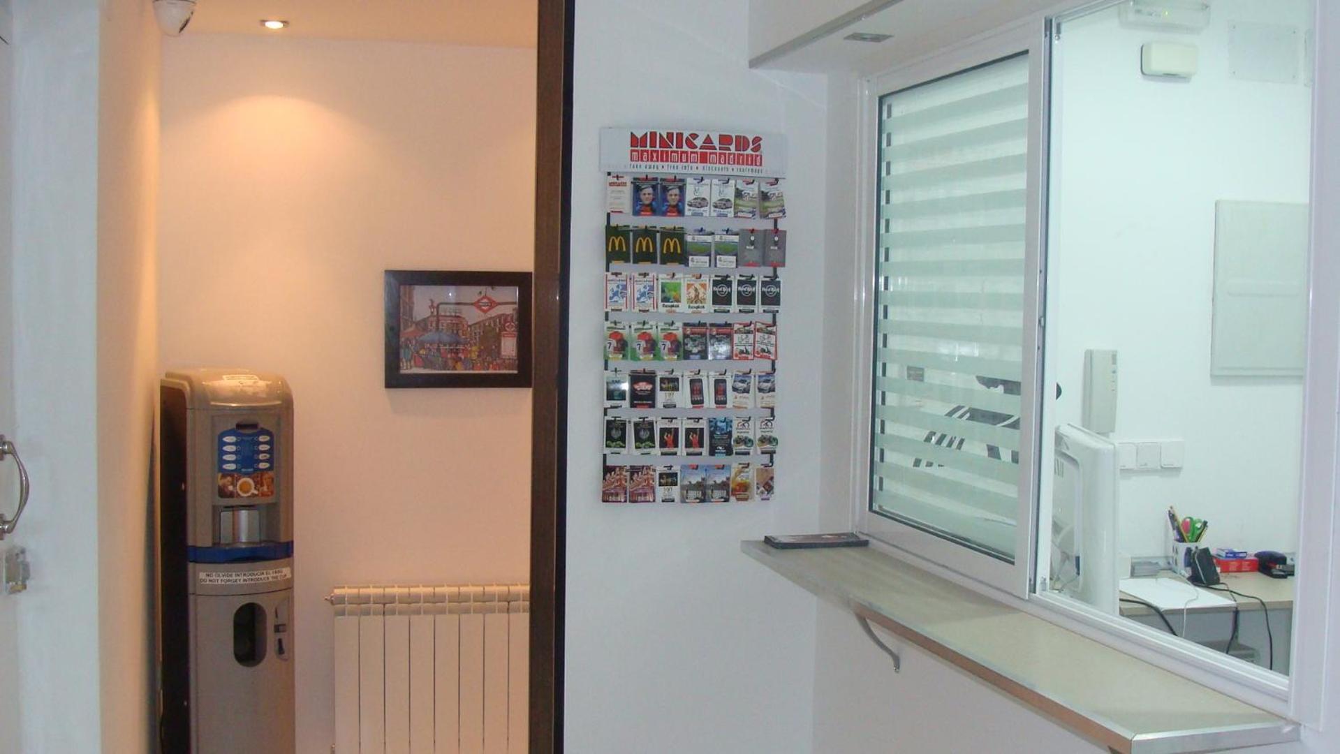 Hostal Jq Madrid 1 Екстериор снимка