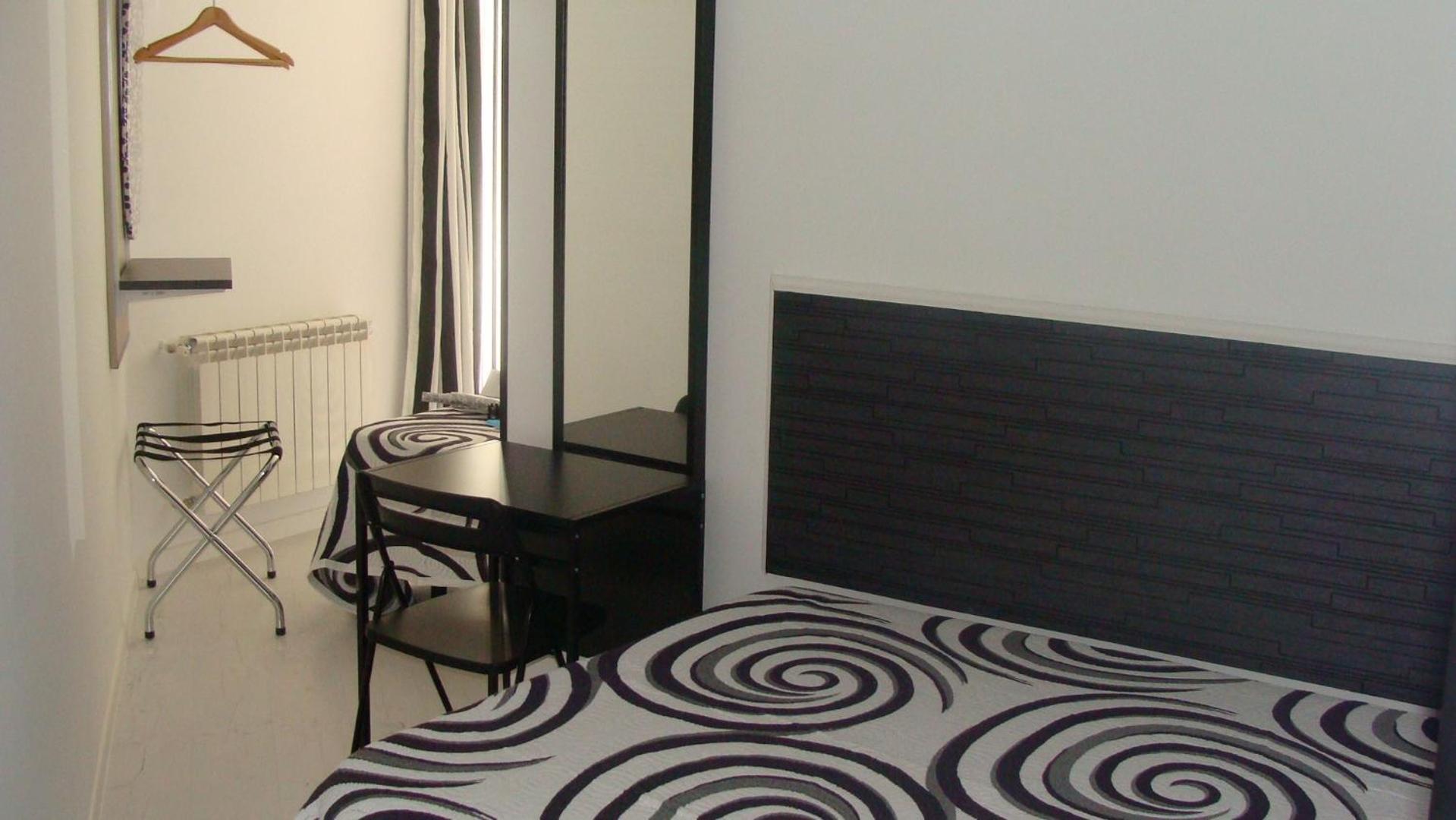 Hostal Jq Madrid 1 Екстериор снимка