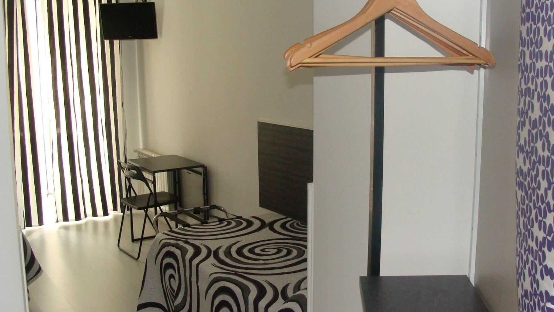 Hostal Jq Madrid 1 Екстериор снимка