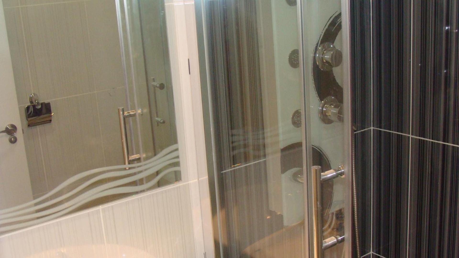 Hostal Jq Madrid 1 Екстериор снимка