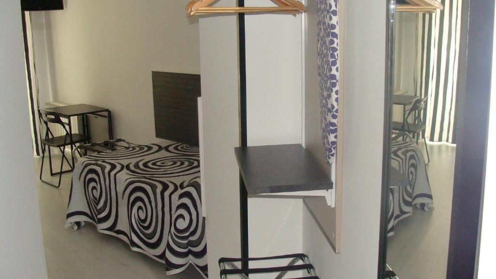 Hostal Jq Madrid 1 Екстериор снимка
