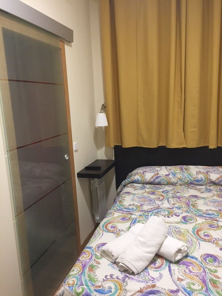 Hostal Jq Madrid 1 Екстериор снимка