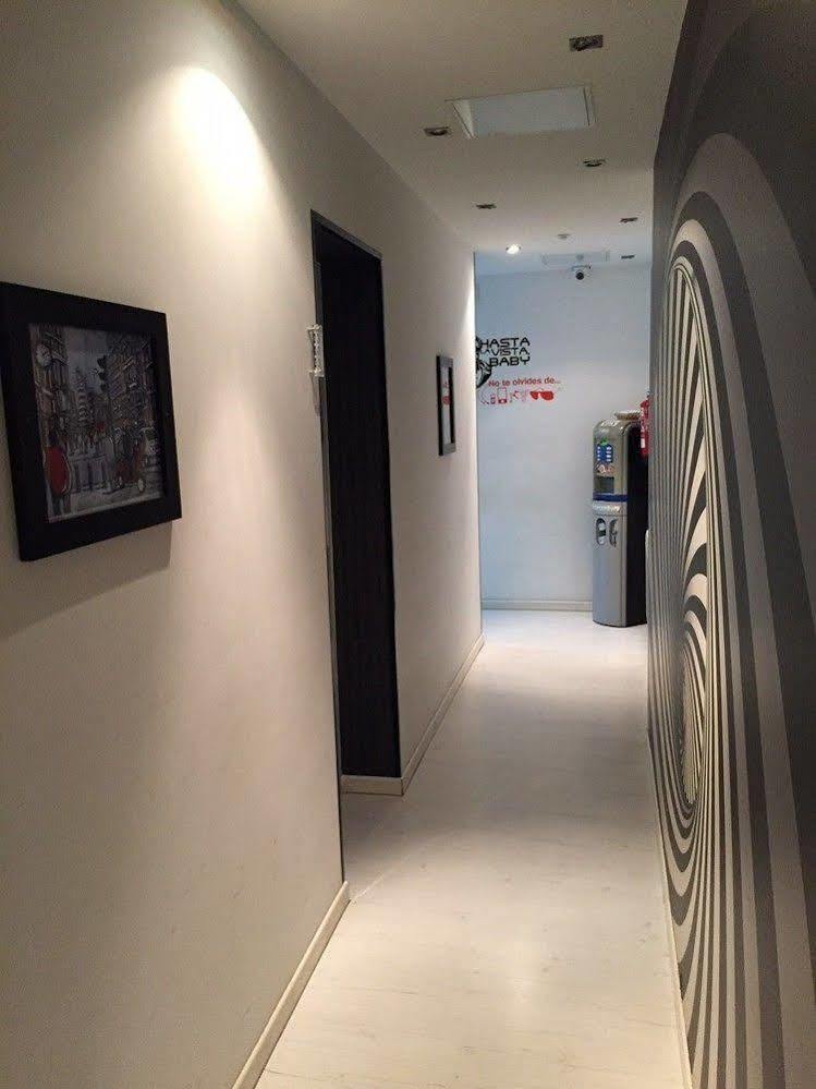 Hostal Jq Madrid 1 Екстериор снимка
