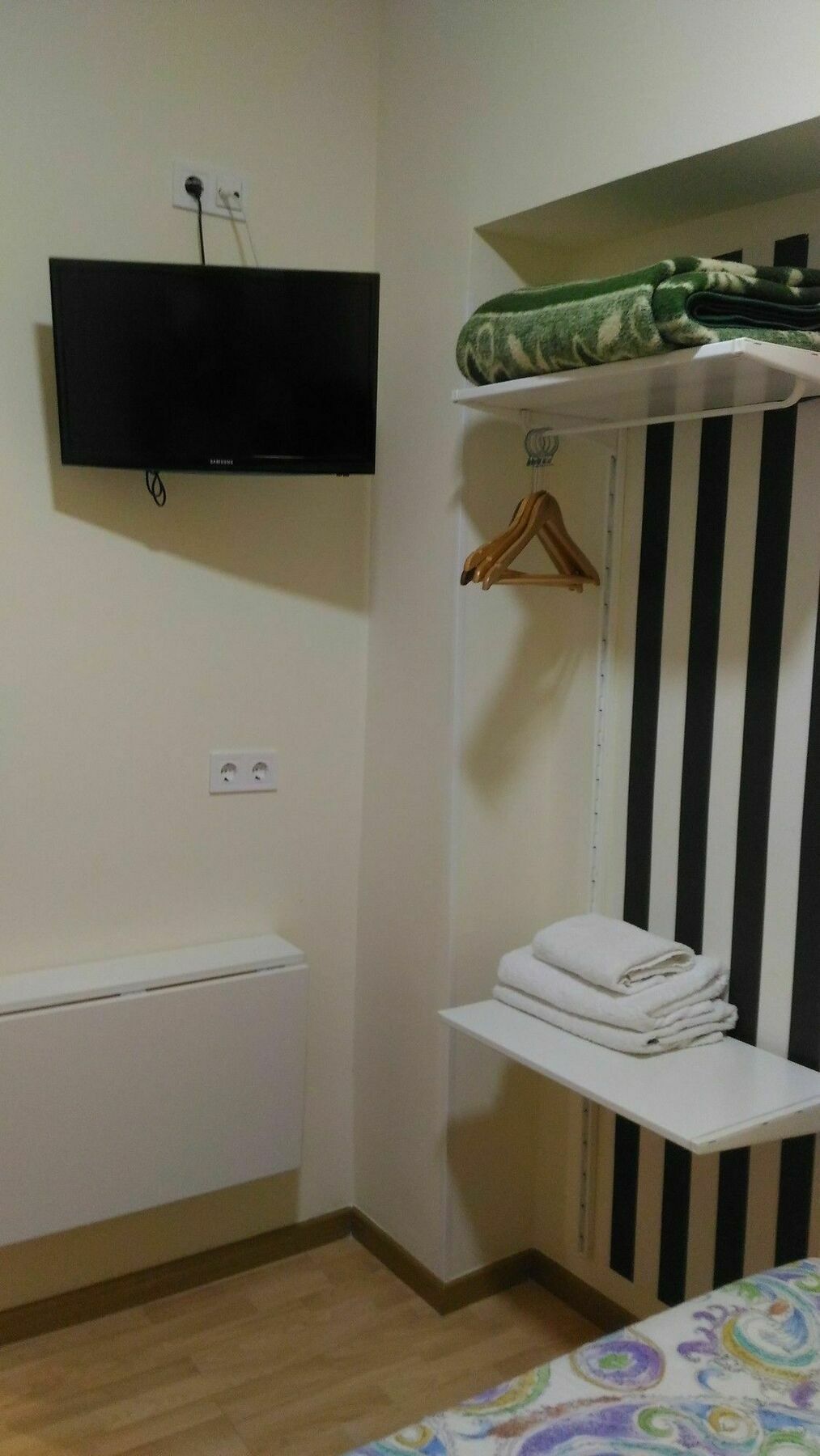 Hostal Jq Madrid 1 Екстериор снимка