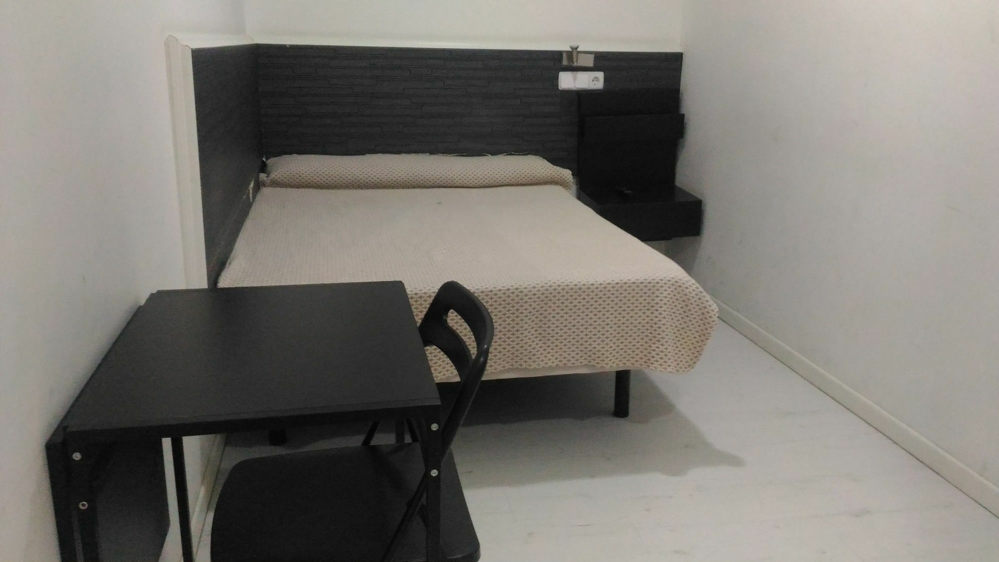 Hostal Jq Madrid 1 Екстериор снимка