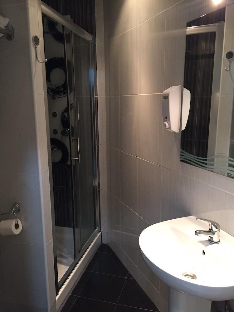 Hostal Jq Madrid 1 Екстериор снимка